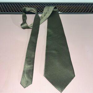 Gianfranco Ruffini Italy Green Men's 100% Italian Silk Neck Tie‎